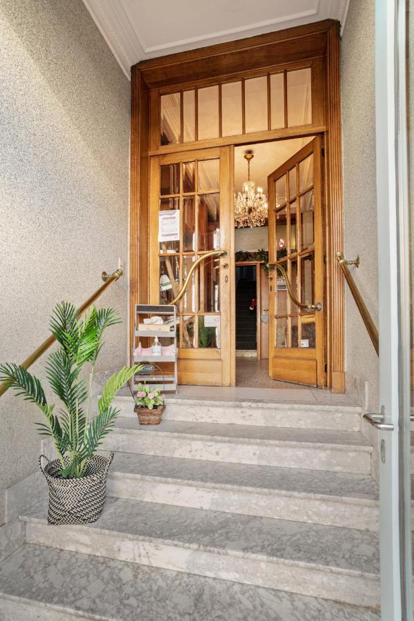 Hotel Georges Wenduine Bagian luar foto