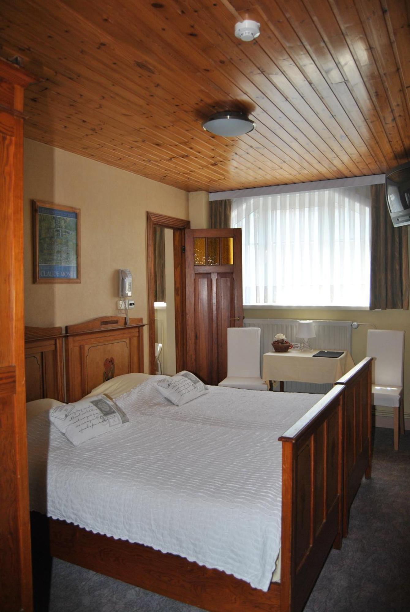 Hotel Georges Wenduine Bagian luar foto