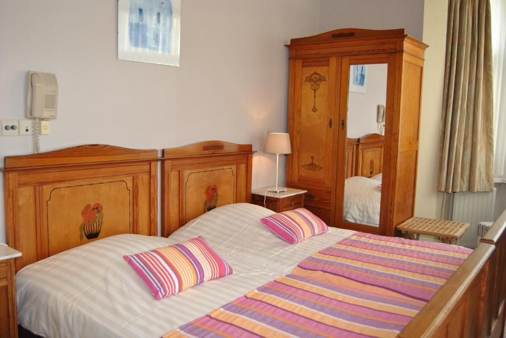 Hotel Georges Wenduine Bagian luar foto