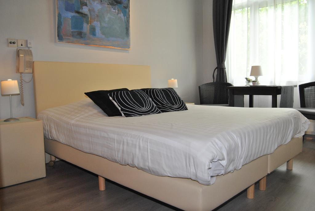 Hotel Georges Wenduine Bagian luar foto