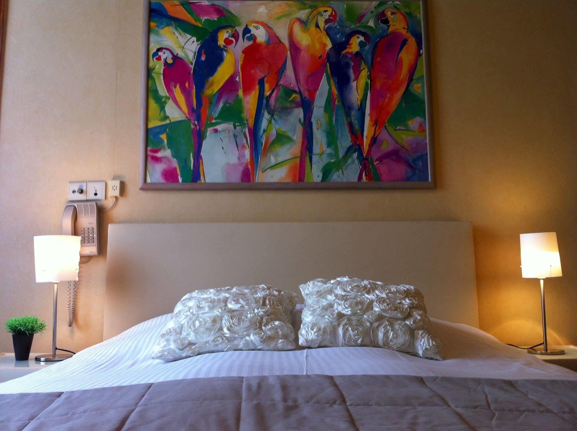 Hotel Georges Wenduine Bagian luar foto